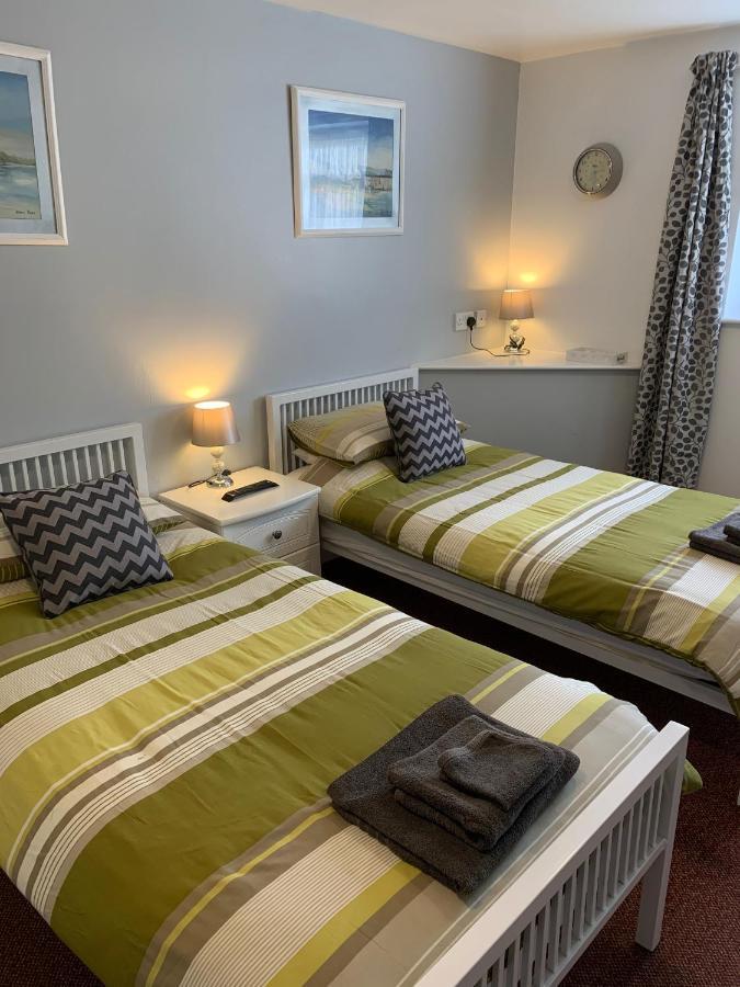 Bedrock Lodge Winterbourne Εξωτερικό φωτογραφία