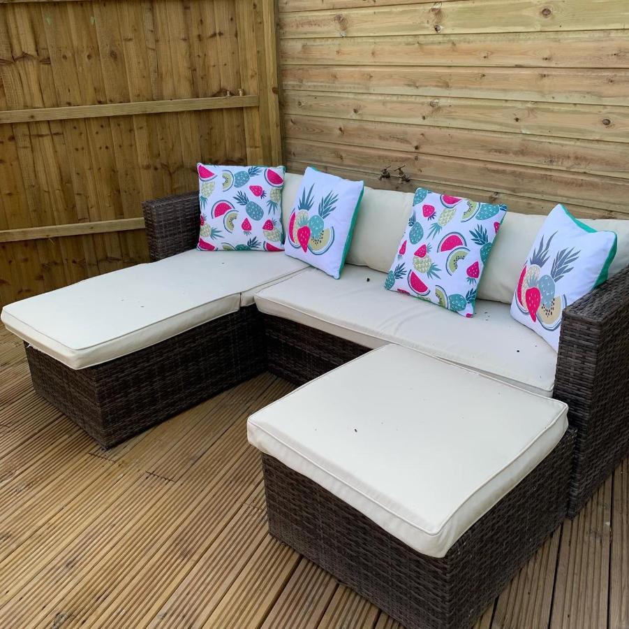 Bedrock Lodge Winterbourne Εξωτερικό φωτογραφία