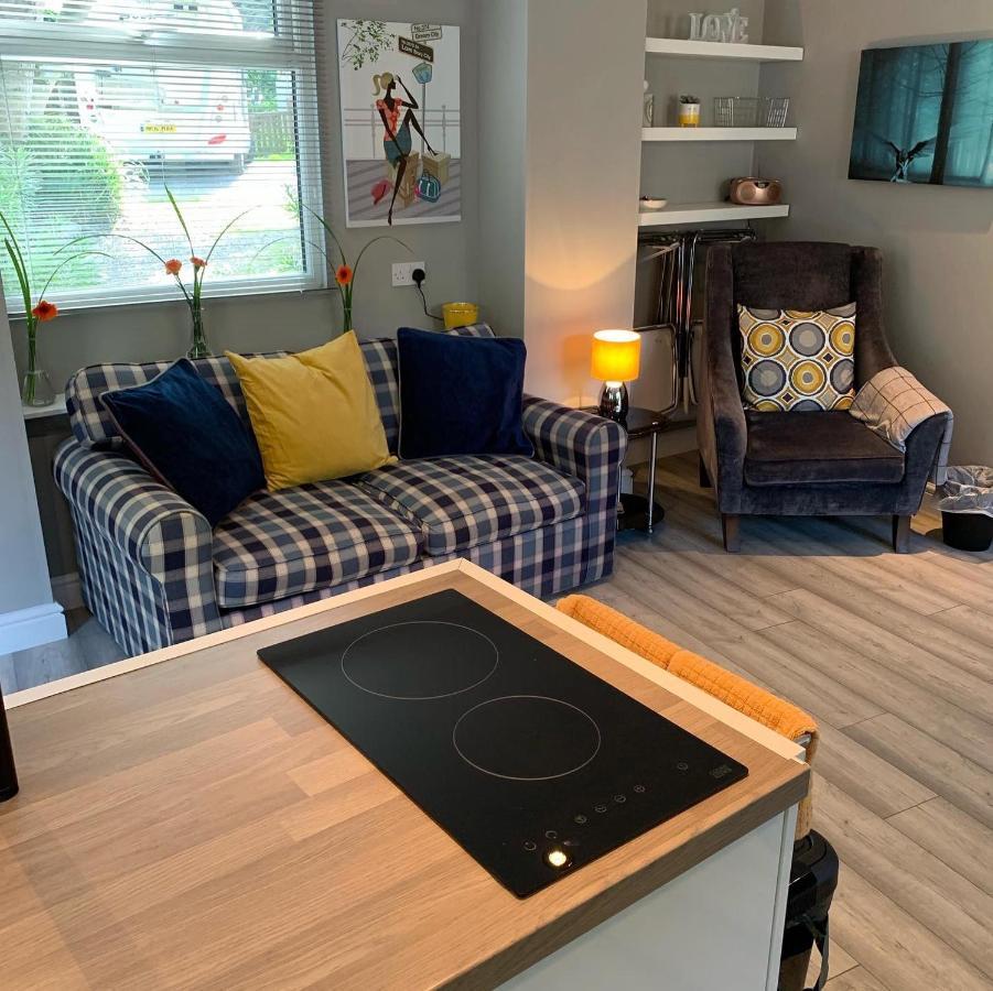 Bedrock Lodge Winterbourne Εξωτερικό φωτογραφία