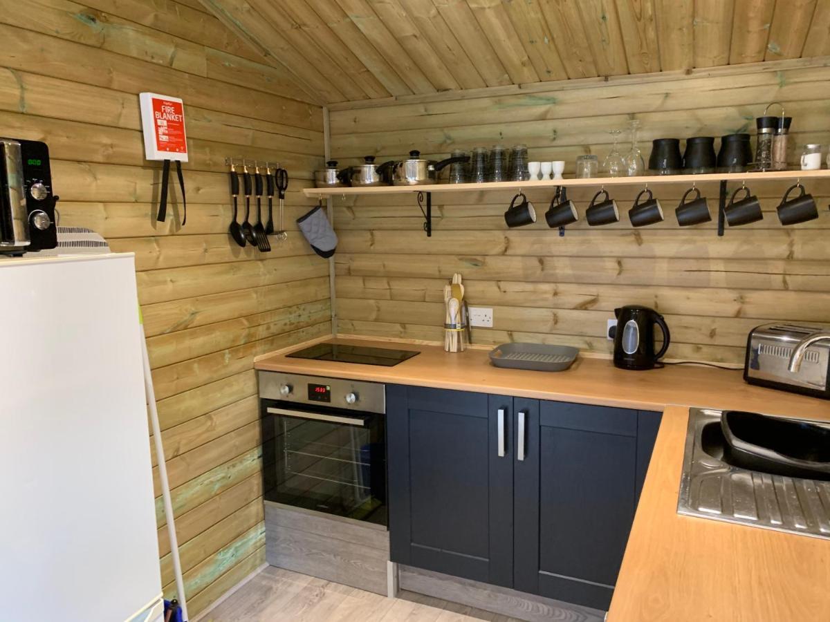 Bedrock Lodge Winterbourne Εξωτερικό φωτογραφία