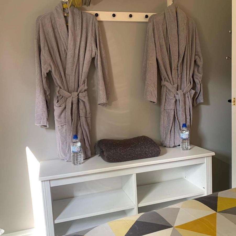 Bedrock Lodge Winterbourne Εξωτερικό φωτογραφία