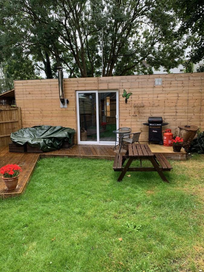 Bedrock Lodge Winterbourne Εξωτερικό φωτογραφία