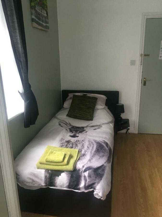 Bedrock Lodge Winterbourne Εξωτερικό φωτογραφία
