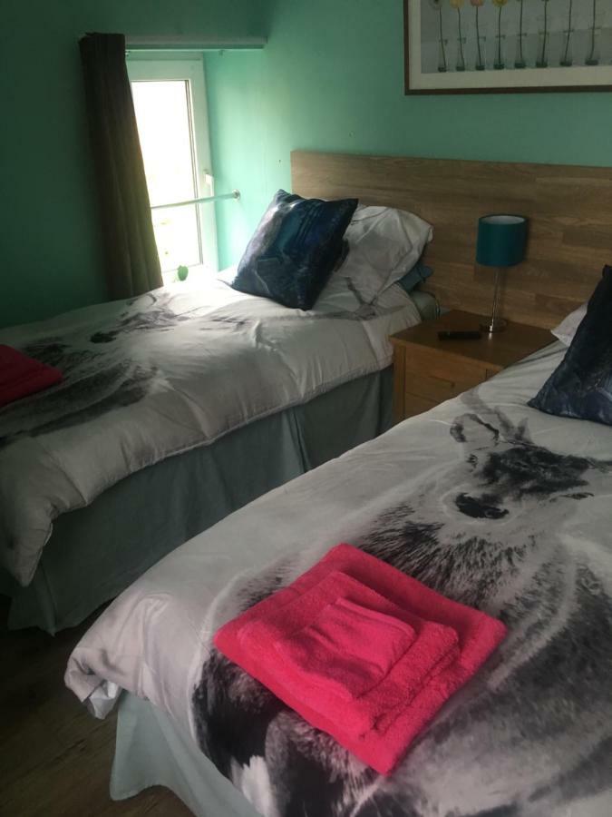 Bedrock Lodge Winterbourne Εξωτερικό φωτογραφία