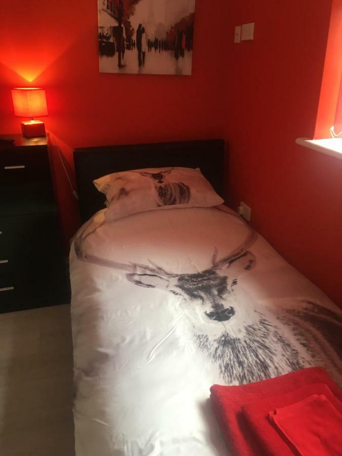 Bedrock Lodge Winterbourne Εξωτερικό φωτογραφία