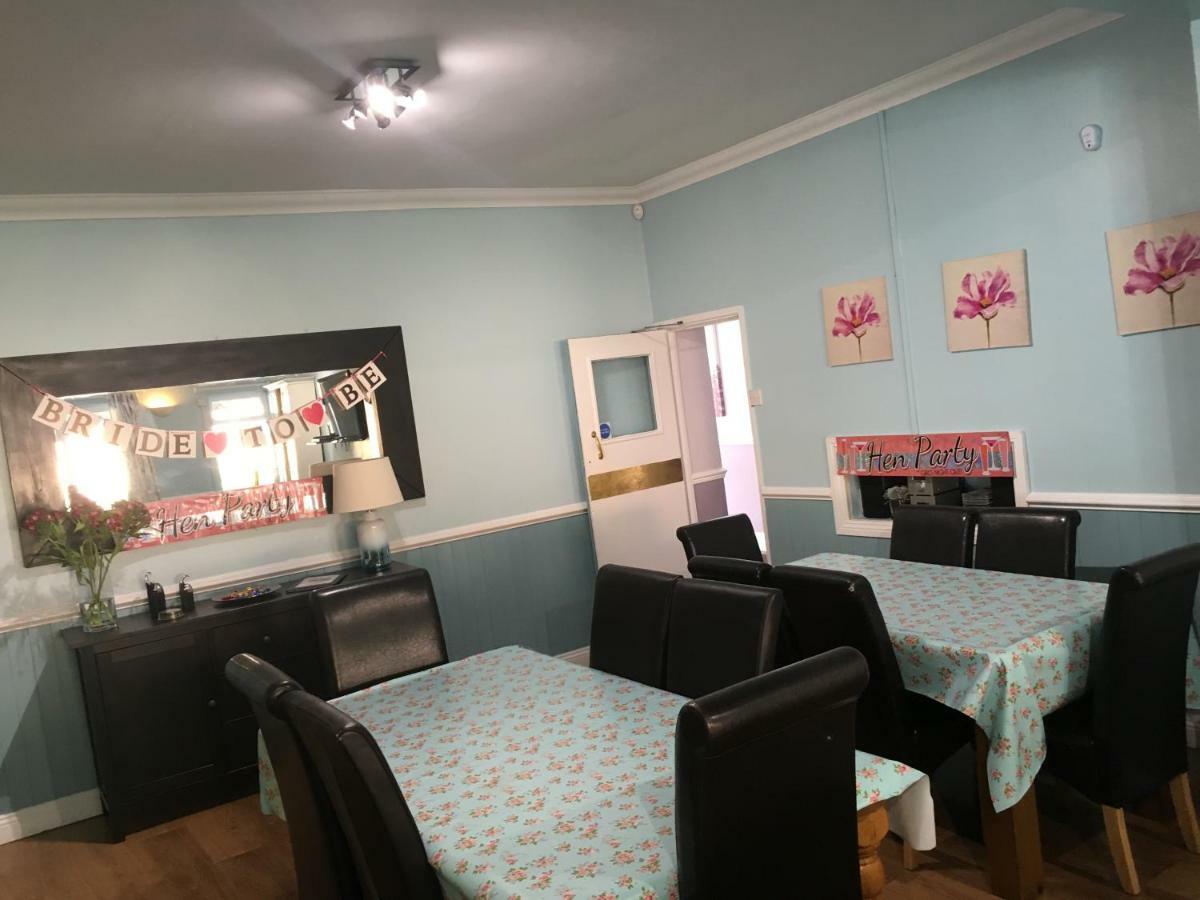 Bedrock Lodge Winterbourne Εξωτερικό φωτογραφία